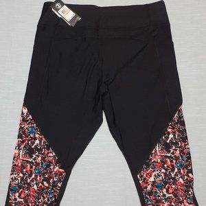 Plus Size Under Armour HeatGear Capri Leggings Szs 1X/2X Black/Multi NWT